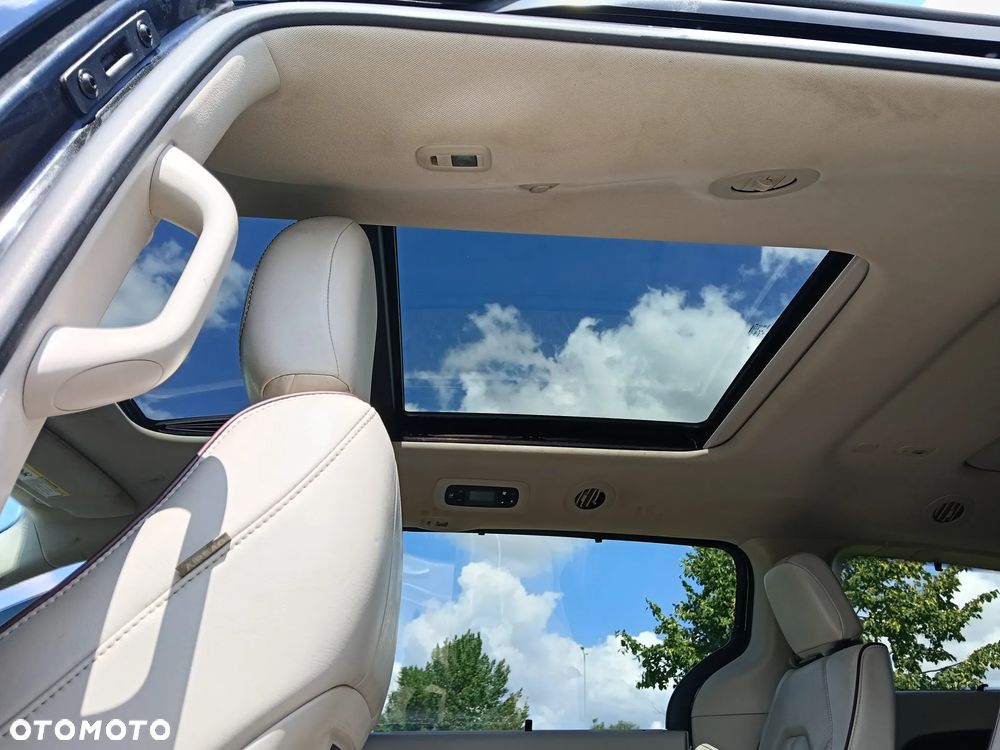 Chrysler Pacifica - 23