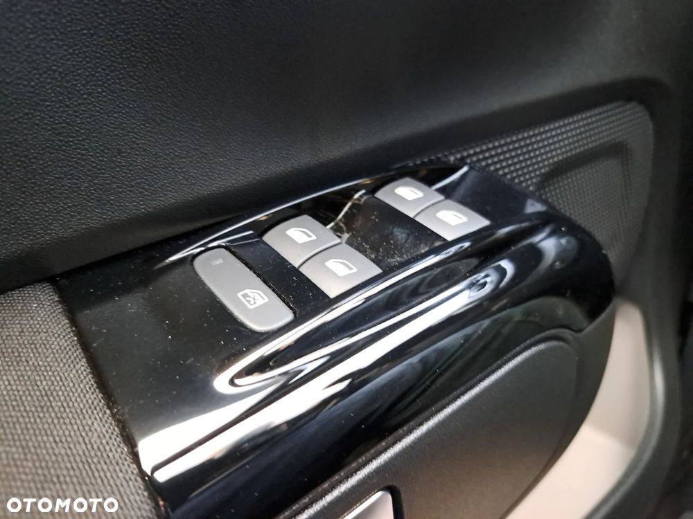 Citroën C3 1.2 PureTech Shine - 15