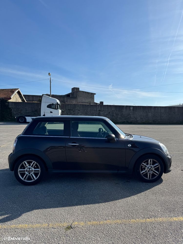 MINI 3 Portas One D - 4