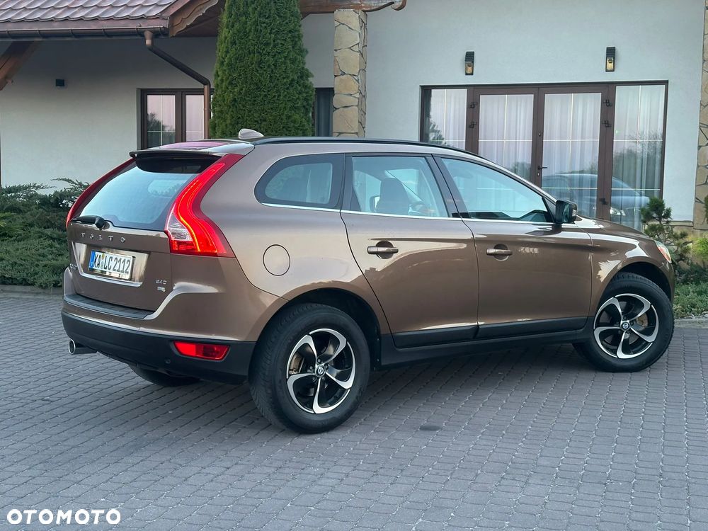 Volvo XC 60 2.4D DRIVe - 13