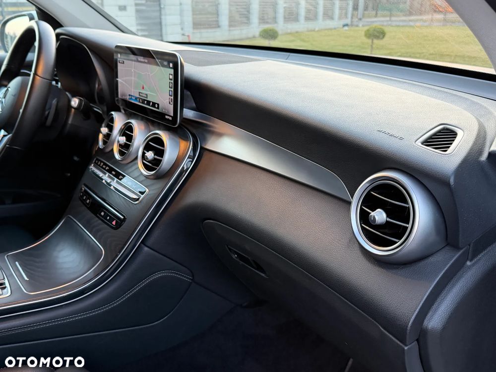 Mercedes-Benz GLC 200 d 4-Matic Business Edition - 26