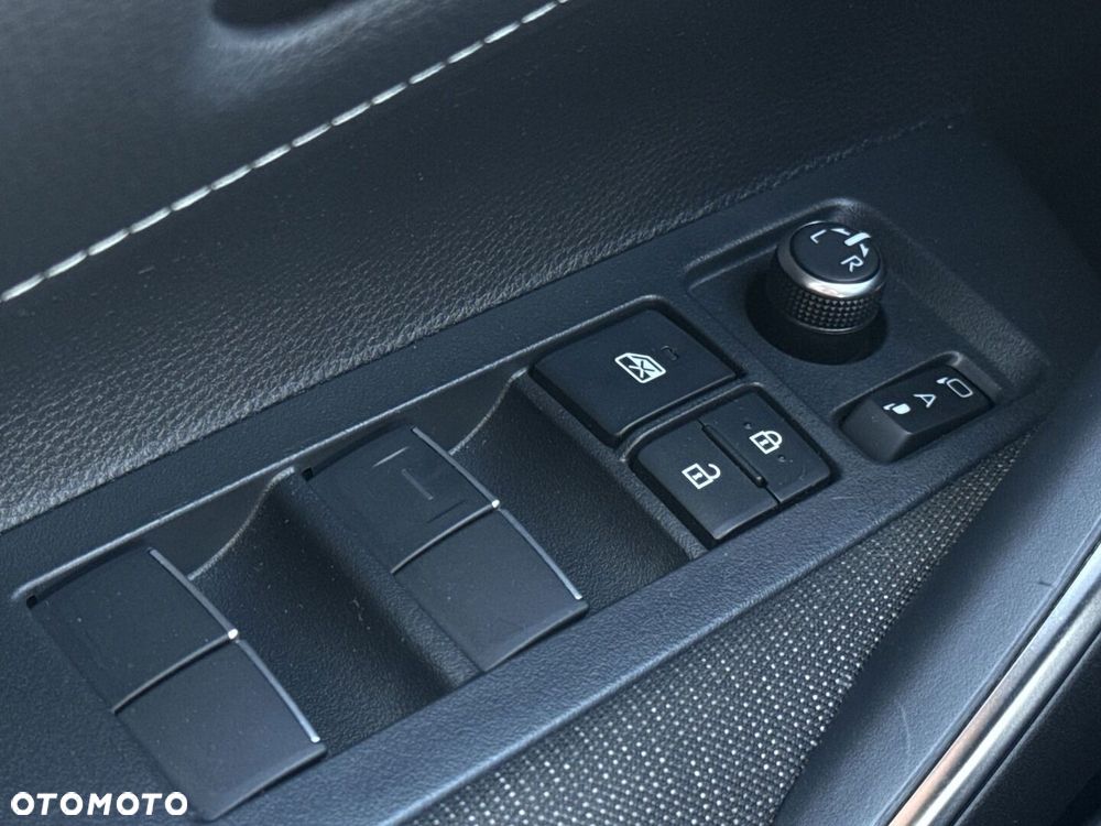 Toyota Corolla 2.0 Hybrid Comfort - 20