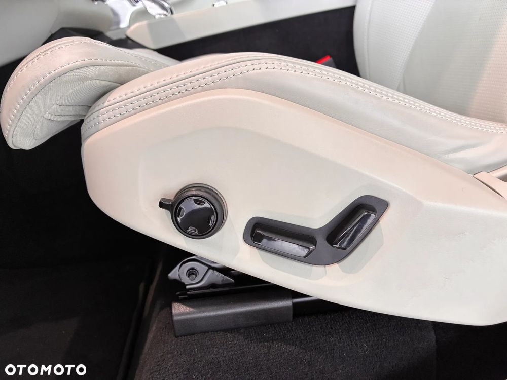 Volvo XC 90 B5 B AWD Ultra Bright 7os - 16