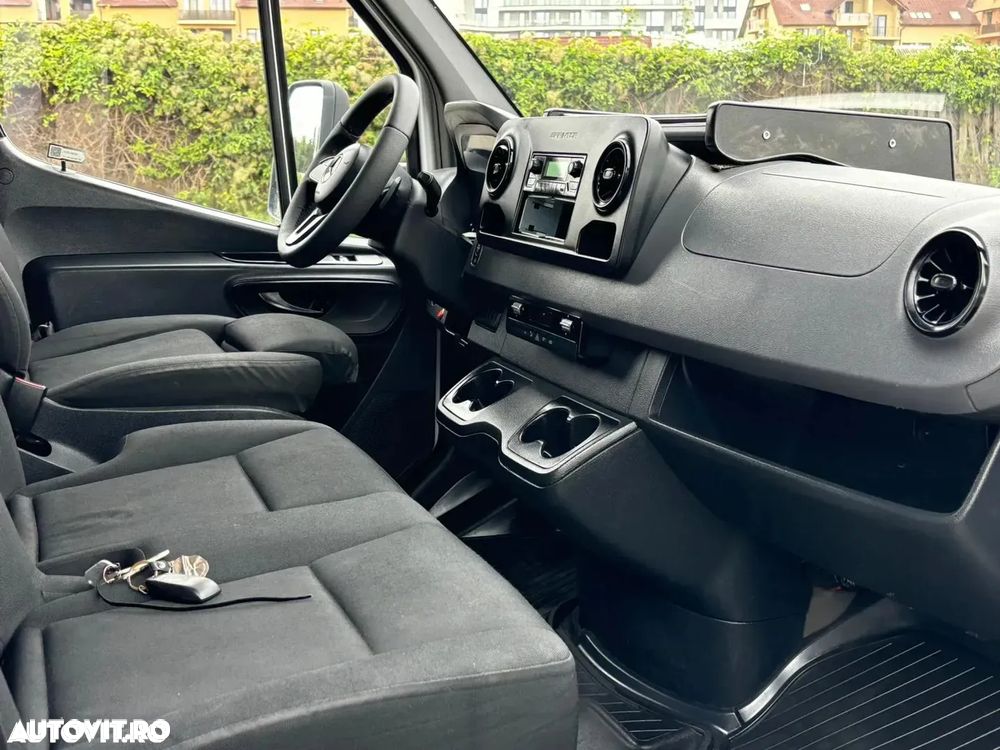 Mercedes-Benz Sprinter - 6