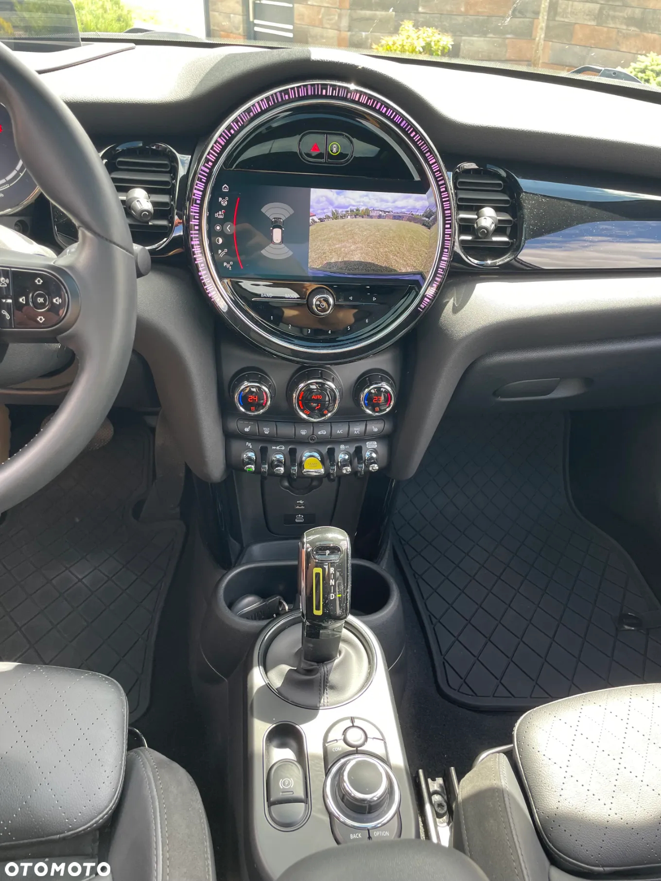 MINI Cooper SE Essential Trim - 16