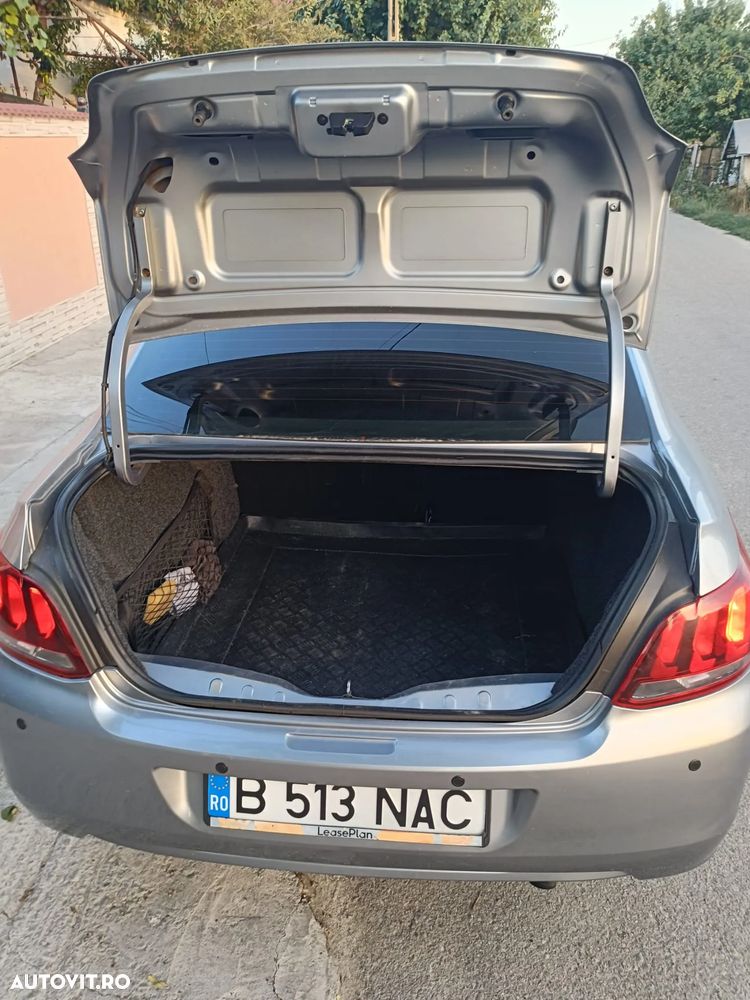 Peugeot 301 - 4
