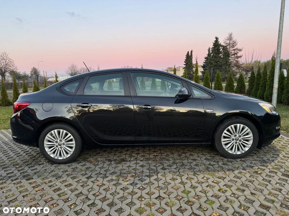 Opel Astra 1.7 CDTI Enjoy - 4