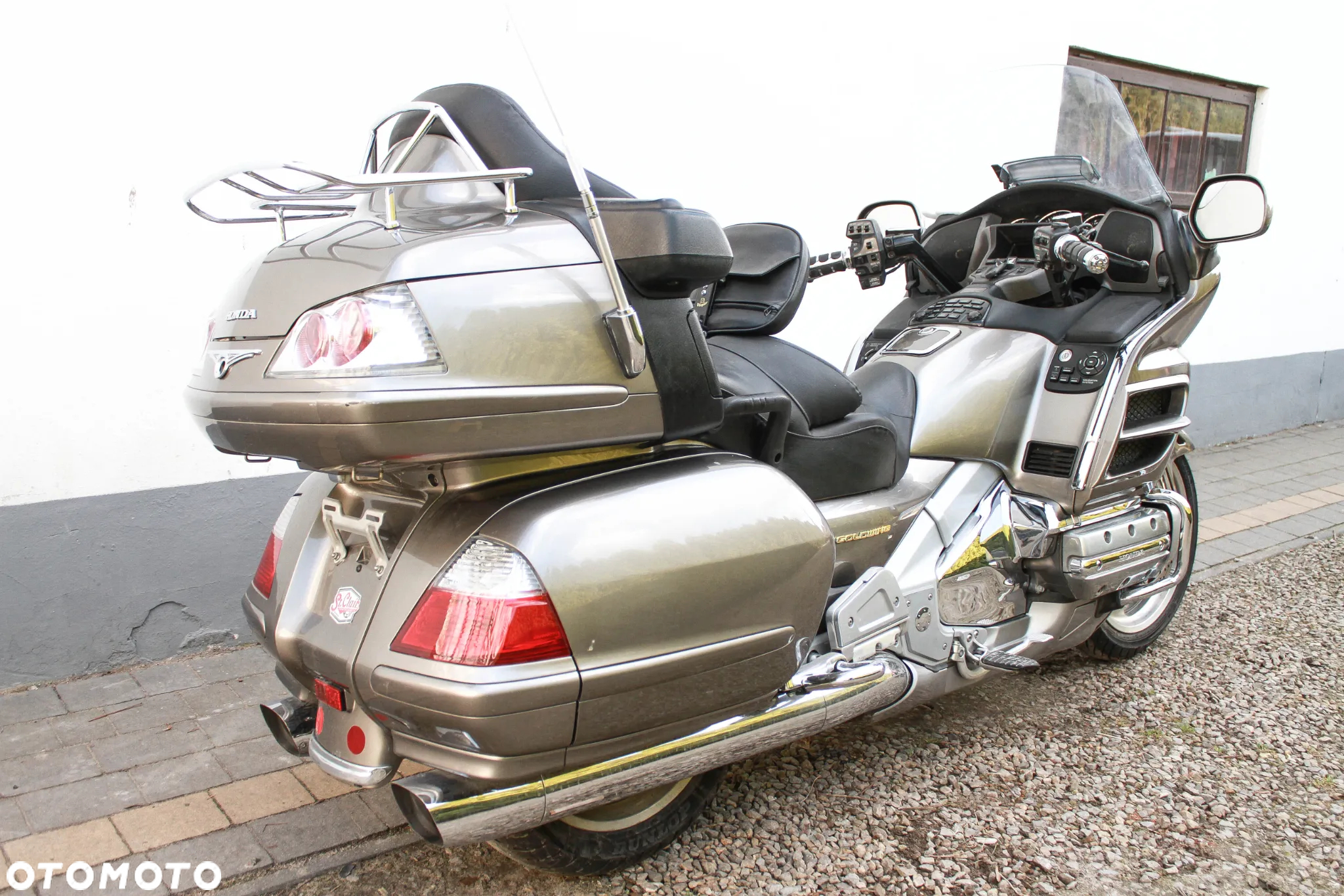 Honda GL - 16