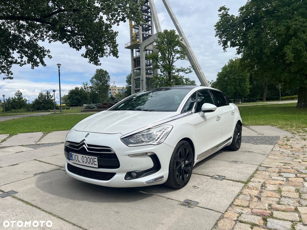 Citroën DS5 1.6 THP SoChic - 1