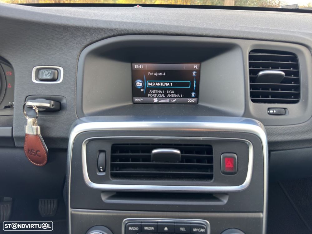 Volvo V60 1.6 D2 Momentum Eco - 18