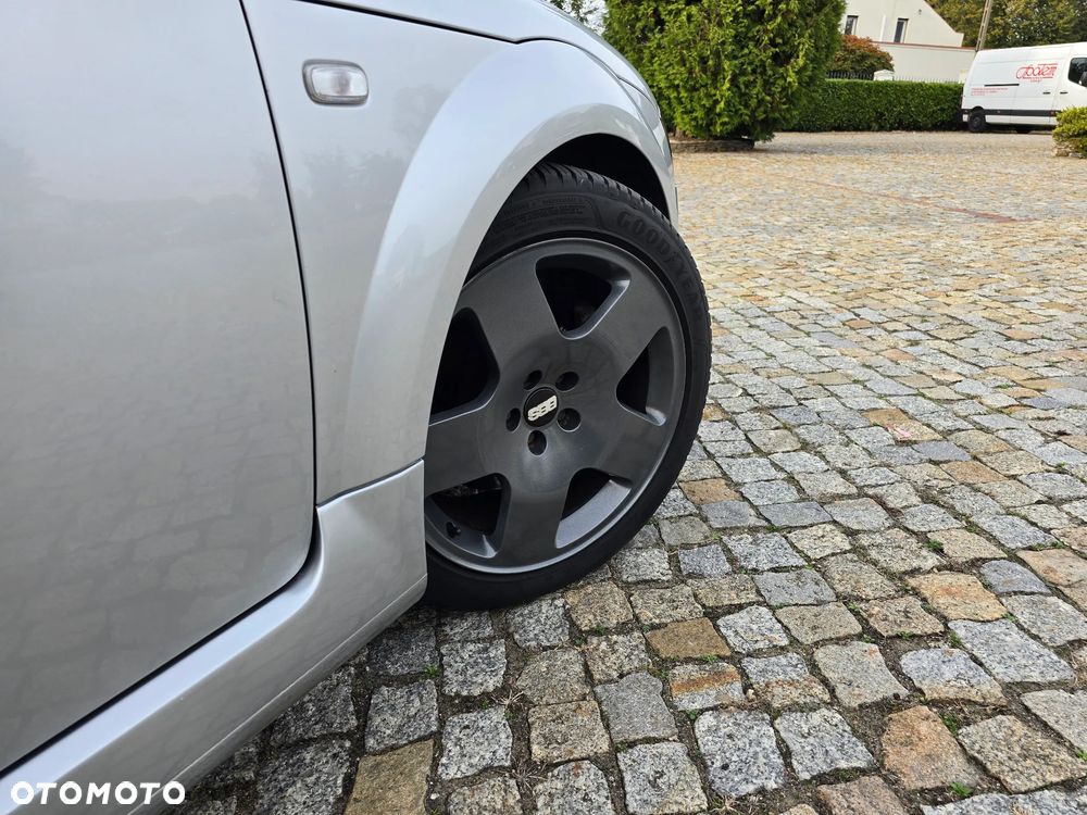 Audi TT Coupé 1.8T Quattro - 10
