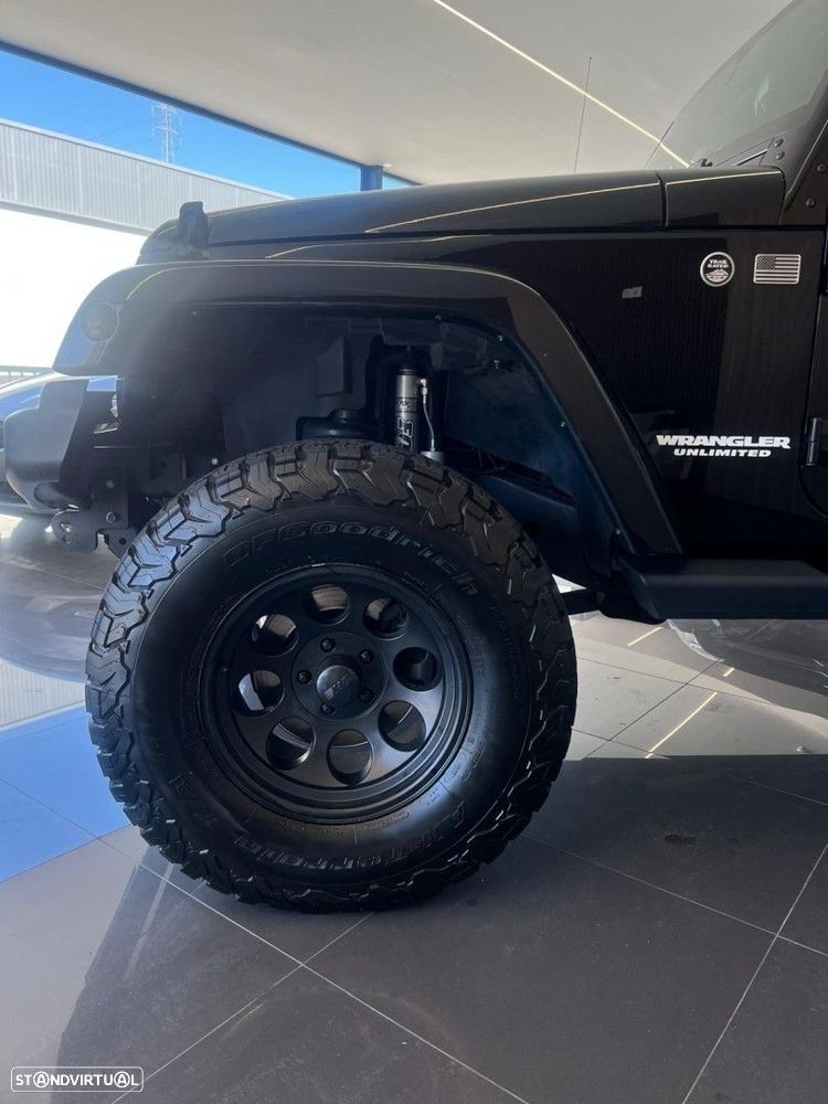 Jeep Wrangler Unlimited 2.8 CRD DPF Sport - 5