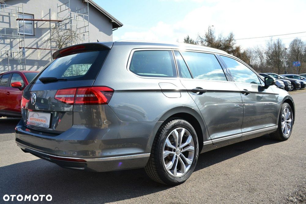 Volkswagen Passat - 4