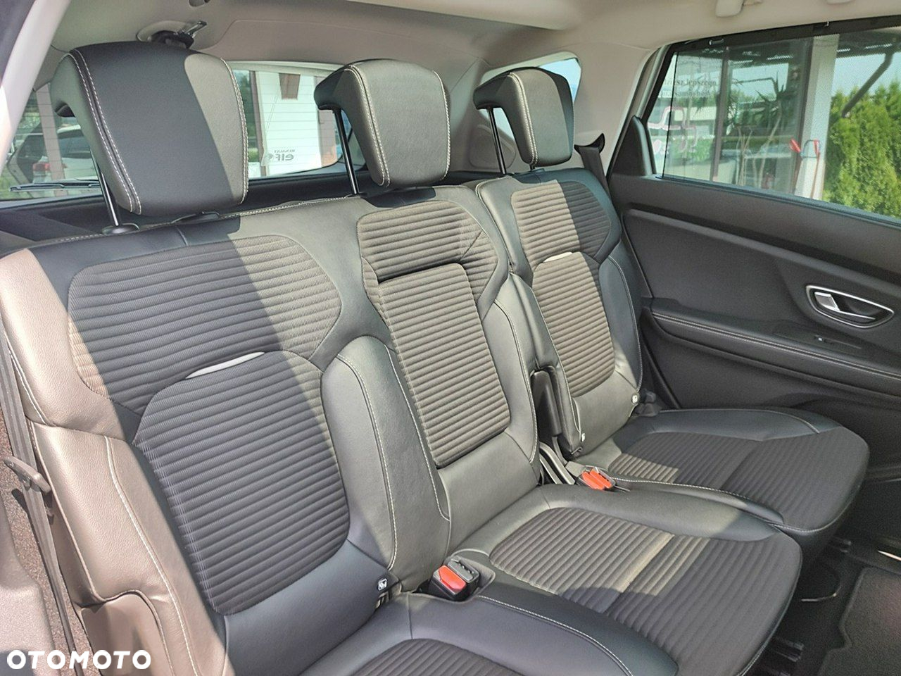 Renault Scenic TCe 160 GPF BOSE EDITION - 10