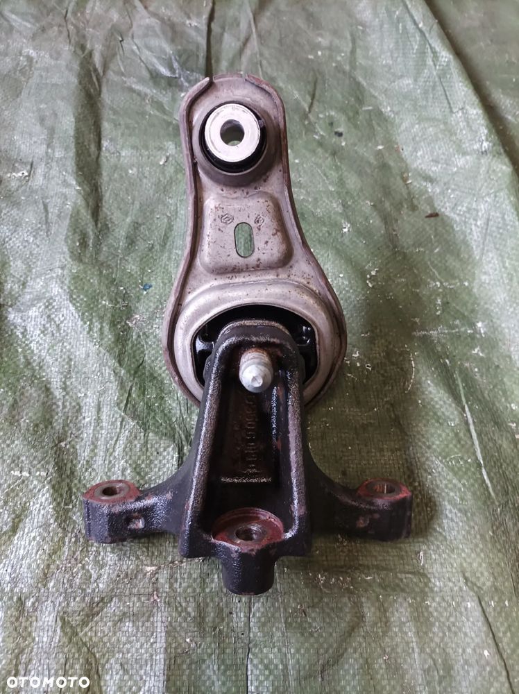 Renault Trafic Vivaro łapa wspornik mocowanie poduszka silnika 112388746R - 3