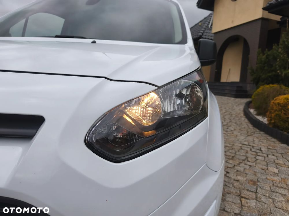 Ford Transit Connect - 18