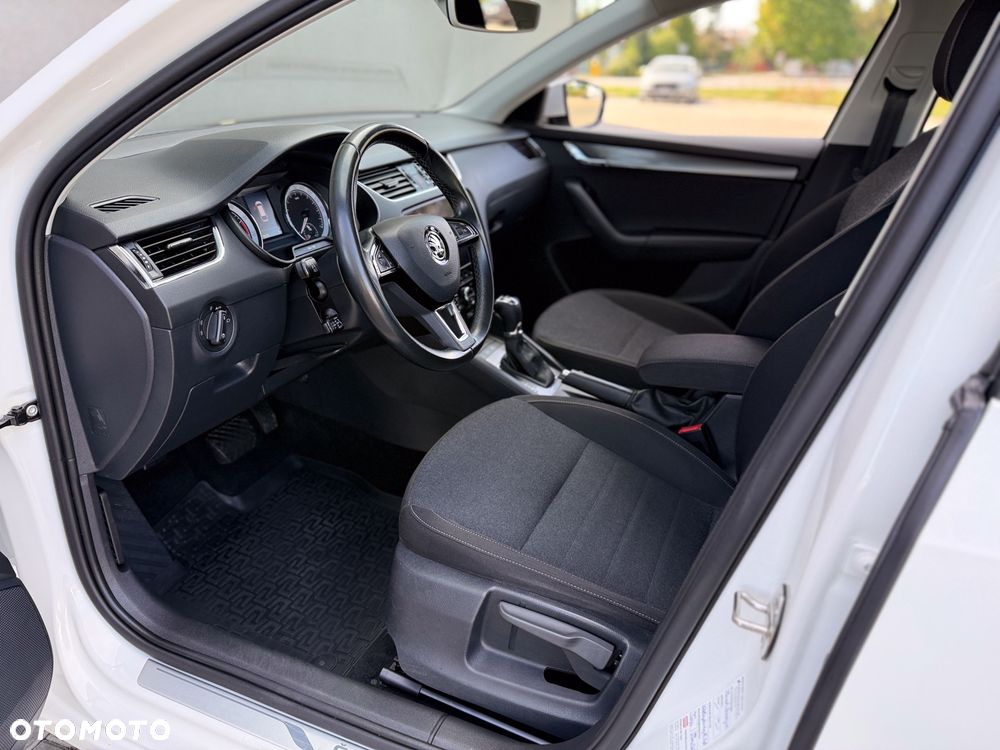 Skoda Octavia 1.5 TSI ACT DSG Soleil - 18