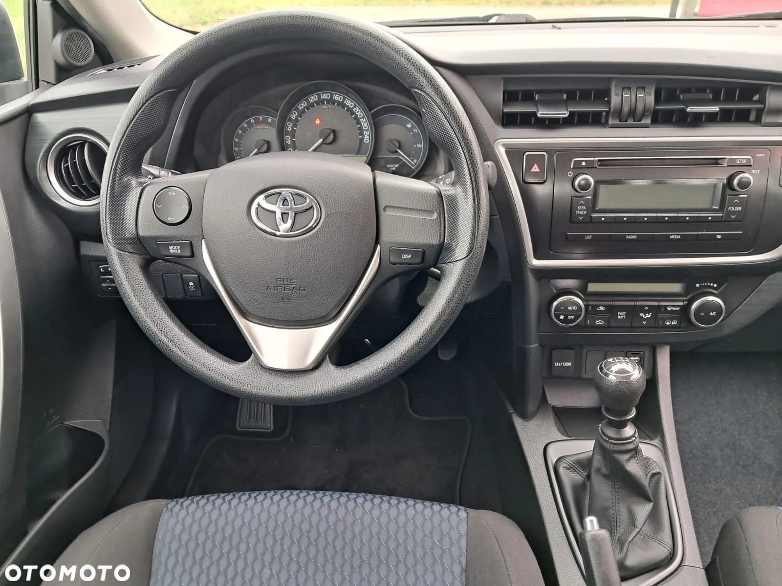 Toyota Auris 1.33 Dual-VVT-i Cool - 22