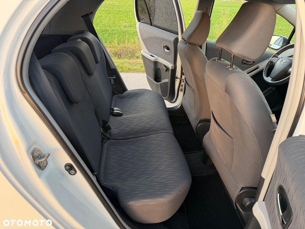 Toyota Yaris - 31