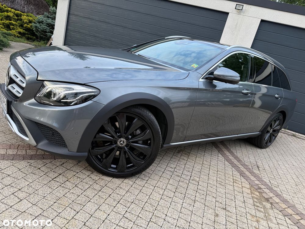 Mercedes-Benz Klasa E 220 d 4Matic T All-Terrain 9G-TRONIC Exclusive - 3