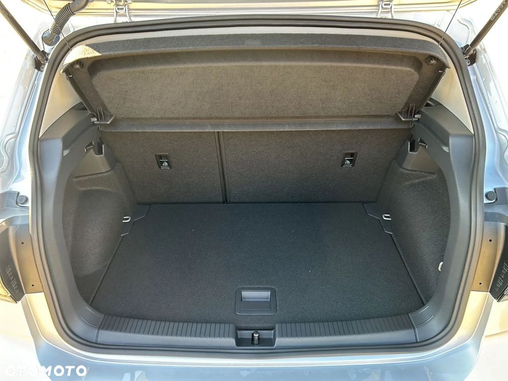 Volkswagen T-Cross - 18