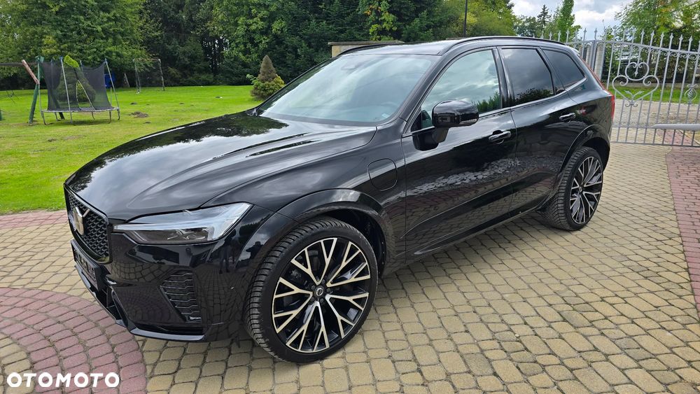 Volvo XC 60 T6 Plug-In Hybrid AWD Ultra Dark - 3