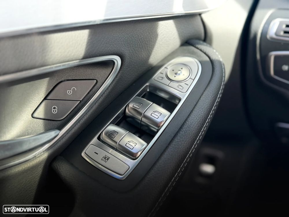 Mercedes-Benz C 300 de AMG Line - 18