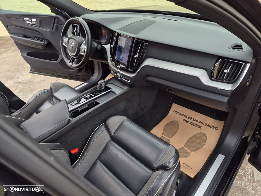 Volvo XC 60 2.0 T6 PHEV R-Design AWD - 7