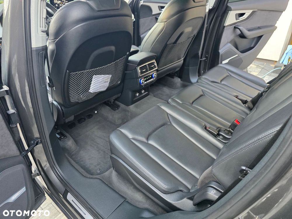 Audi Q7 - 13