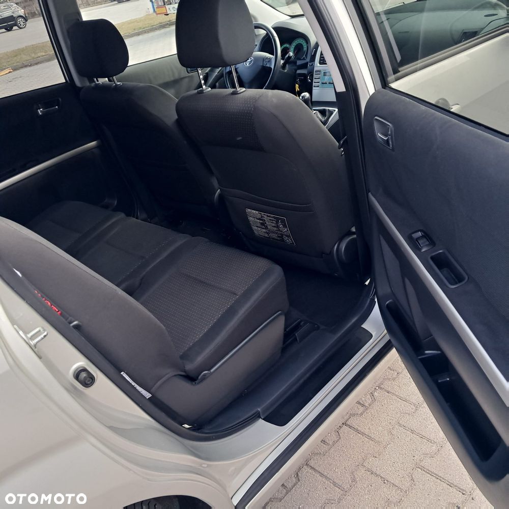 Toyota Corolla Verso - 11