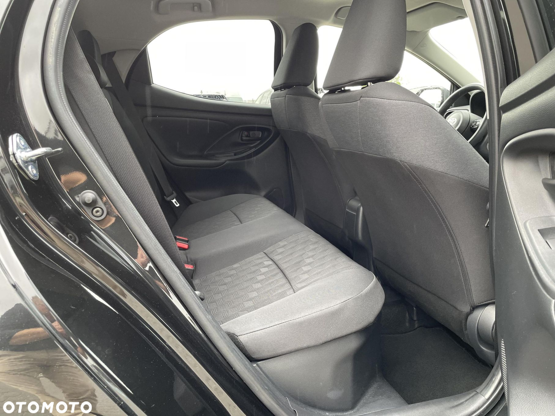 Toyota Yaris Hybrid 1.5 Style - 12