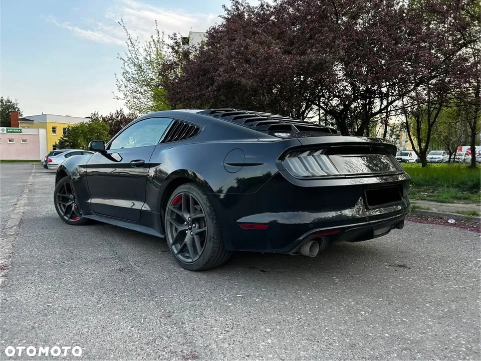 Ford Mustang - 3