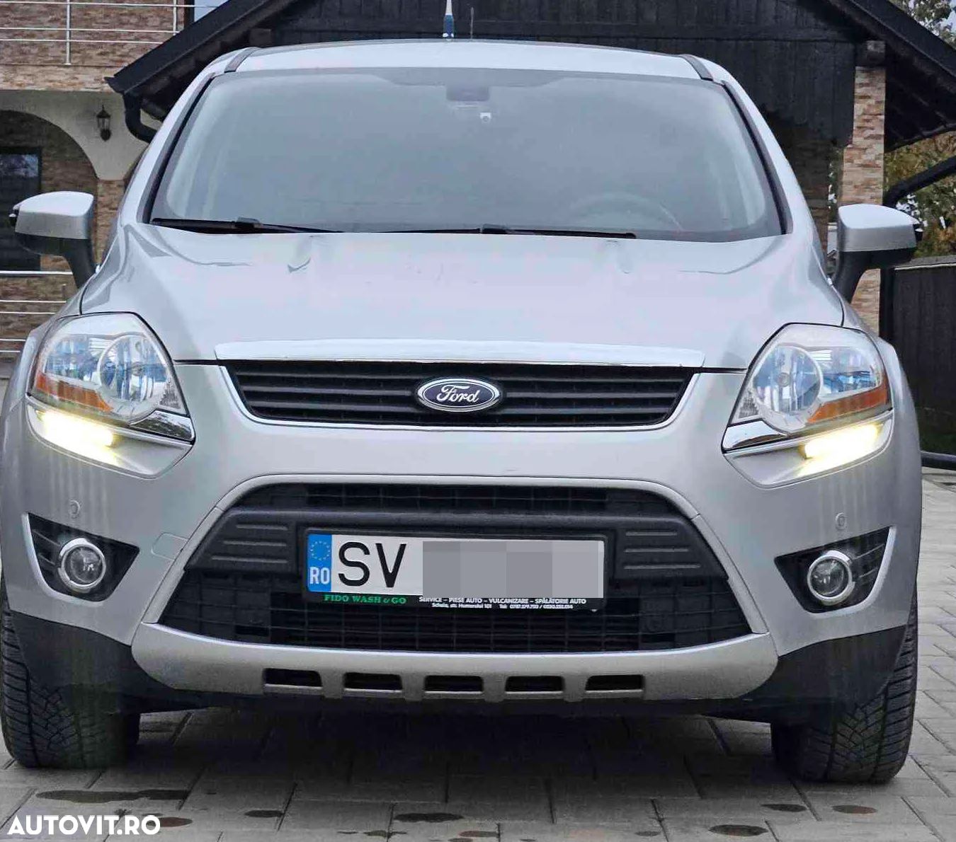 Ford Kuga - 1