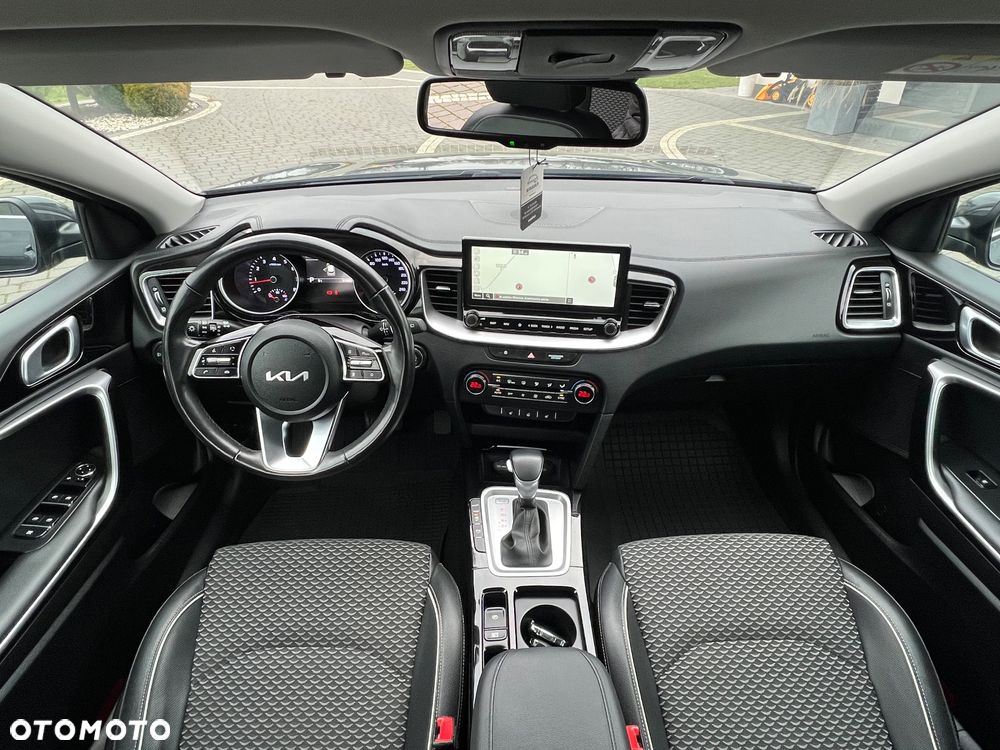 Kia XCeed - 26
