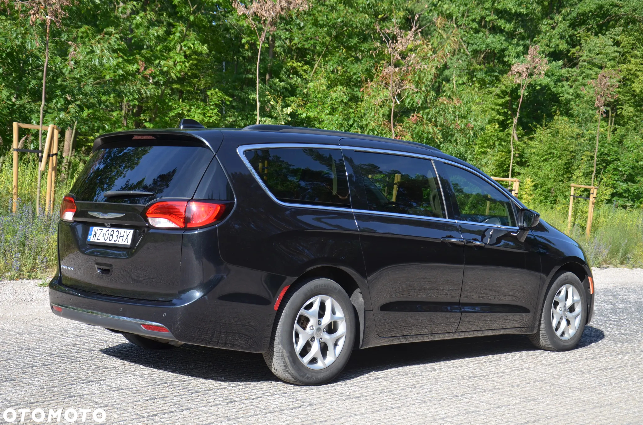 Chrysler Pacifica - 5