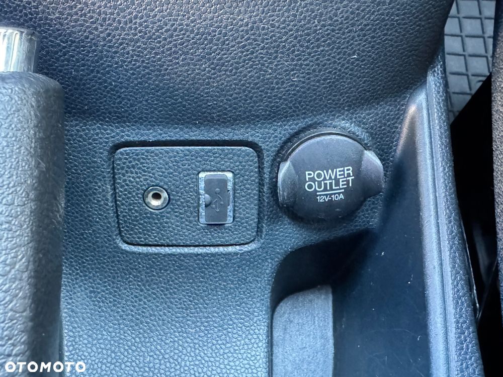 Ford Fiesta 1.6 Ti-VCT Titanium - 23