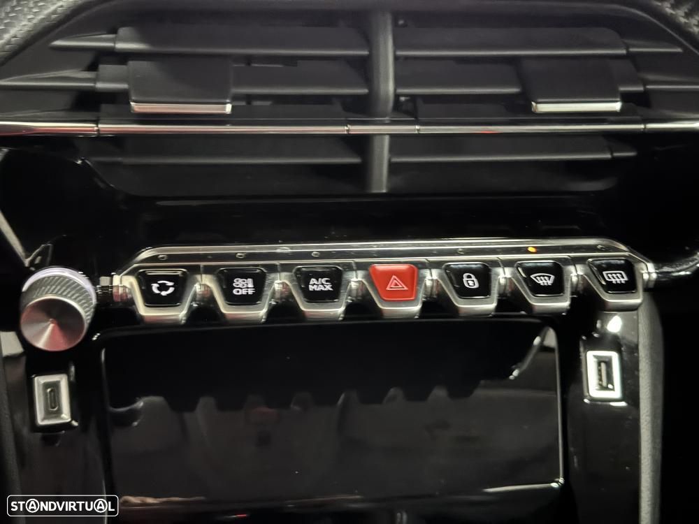 Peugeot 2008 1.2 PureTech Allure - 28