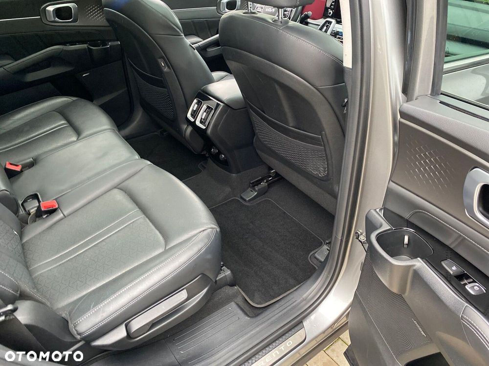 Kia Sorento - 17