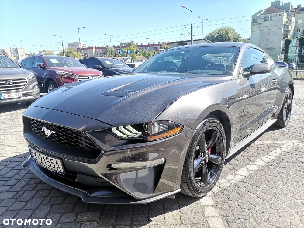 Ford Mustang - 2