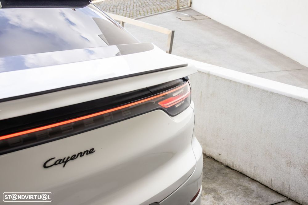 Porsche Cayenne Coupé E-Hybrid - 14