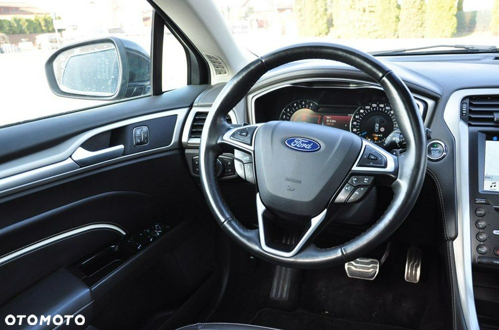 Ford Mondeo - 33