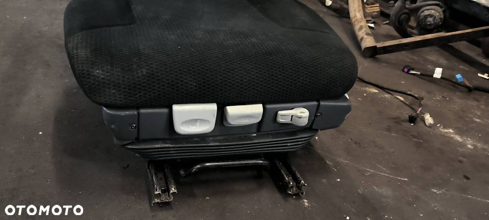 FOTEL PRZEDNI MAN TGX 18.440 PNEUMATYCZNY - 5