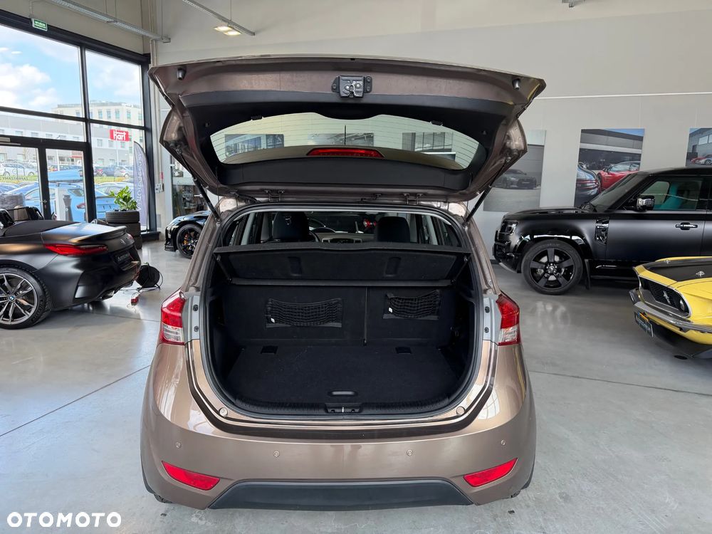 Hyundai ix20 1.4 Comfort - 18