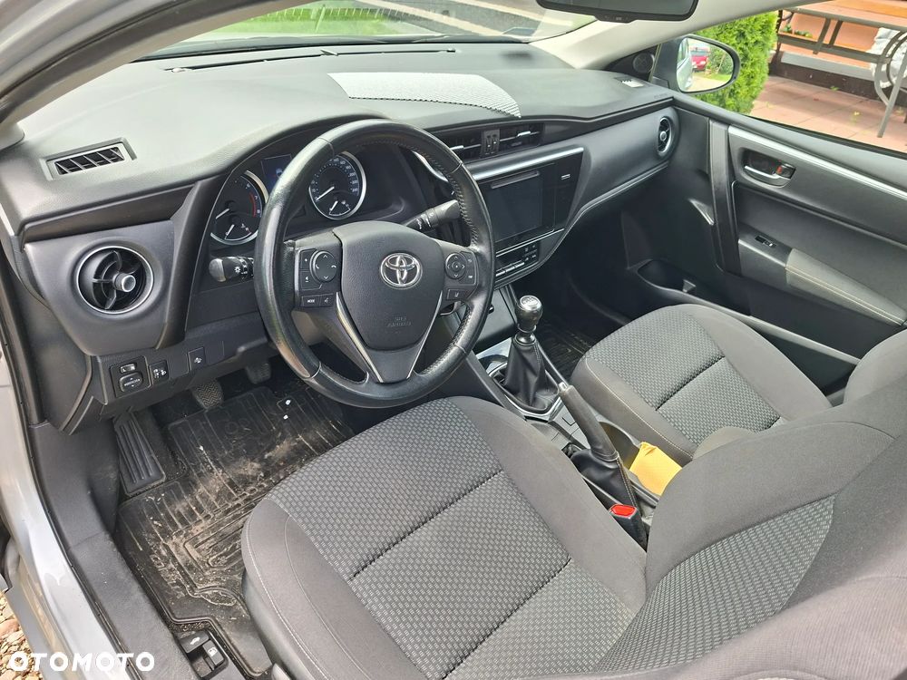 Toyota Corolla 1.6 Comfort - 5