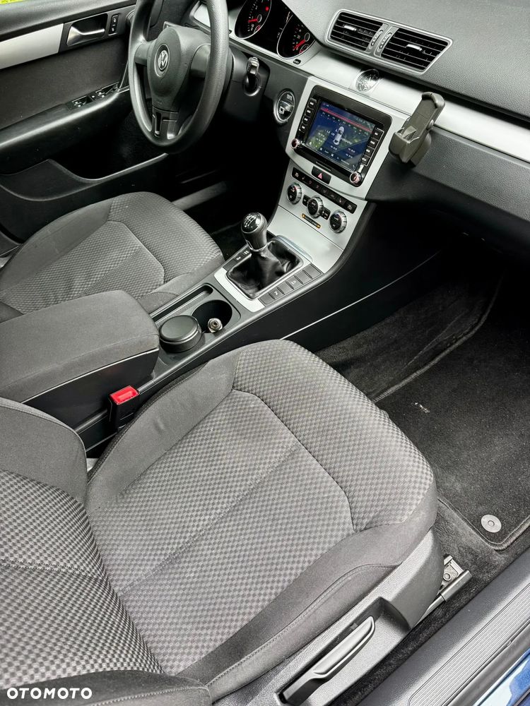 Volkswagen Passat 1.4 TSI BMT Comfortline - 17