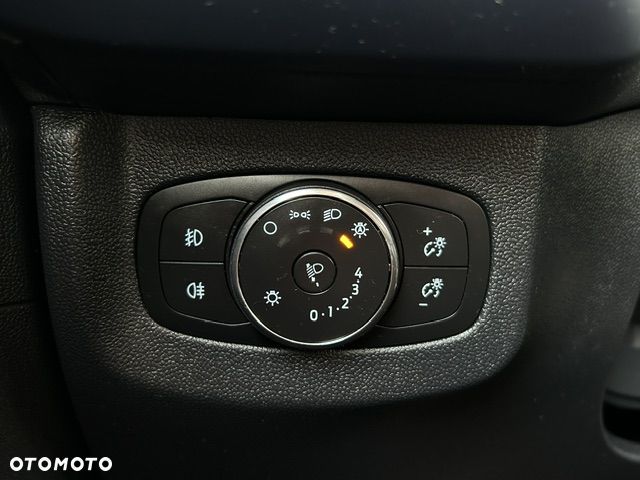 Ford Transit Courier - 14