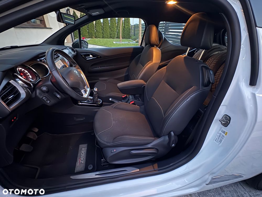 Citroën DS3 PureTech 110 Start & Stop SoChic - 19