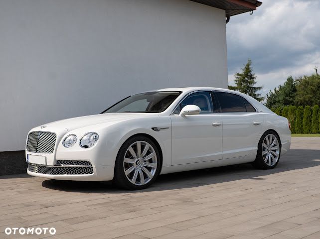 Bentley Flying Spur - 3