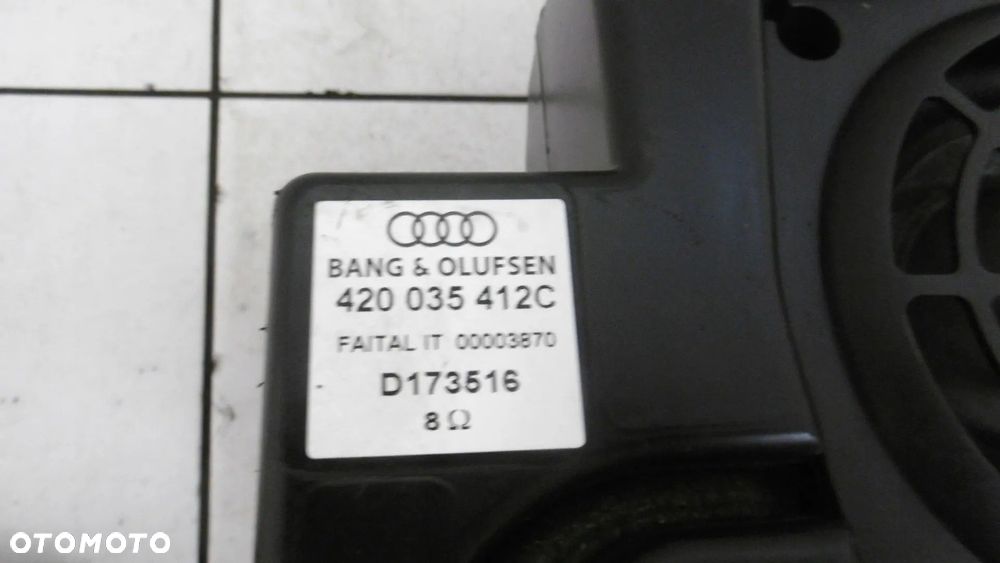 AUDI R8 420 GŁOŚNIKI SUBWOOFER BANG & OLUFSEN - 2