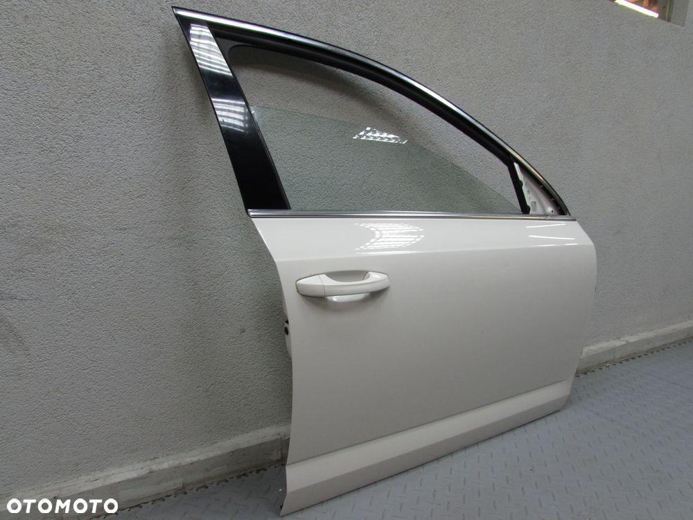 SKODA OCTAVIA III 5E 13-19 DRZWI PRZOD PRAWE KOMPLETNE LF9E - 2